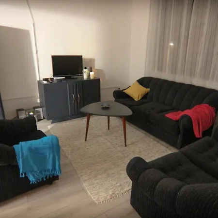 Komoc Apartment *